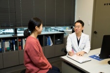 다리저림의 원인 척추관협착증이란?