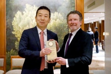 압구정안과의원, 한일 ICL 포럼 참석 렌즈삽입술 노하우 공유