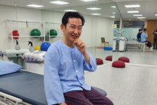 네이처요양병원 입원치료 한 달, 아내가 울고 갔다