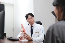 반포스탠다 정형외과, 자가골수 무릎줄기세포 치료 도입