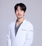 에톤성형외과 김재곤 원장, 오가와 레이 교수 방문...선진 관리 기법 연수