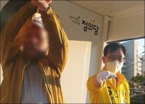 여기는 박근혜...대구 정의당 후보 유세 방해한 60대 남성 체포