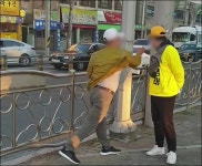 여기는 박근혜...대구 정의당 후보 유세 방해한 60대 남성 체포