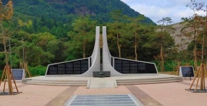 민간인 학살 아픔 서린 가창골...74년 만에 대구 10월항쟁 위령탑
