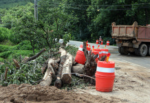 청도 태양광 발전시설, 산사태에 ‘붕괴’