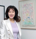 “미술이 지닌 영향력 전달하는 아트디렉터죠”