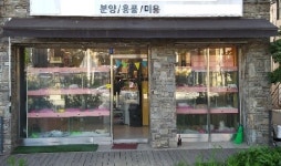 동물보호 명분 무단침입·강탈·협박에 펫산업 뒷걸음질