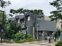 서민도시 한복판 타운하우스 연예인·여당의원 둥지