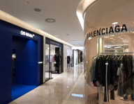 구찌 신고 루이비통 메고… 명품치장 목매는 요즘 아이들