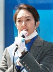 ‘대통령의 입’ 고민정  “말은 품격”