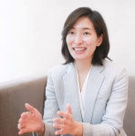 “세계가 감탄한 한지 공예의 전통을 지키고 싶어요”