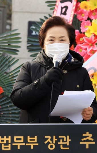 “추미애, 정치투쟁 빠져 동부구치소 방역 실패”