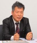 “한국 공직사회는 기름 많이 먹고 성능 시원찮은 고물벤츠”