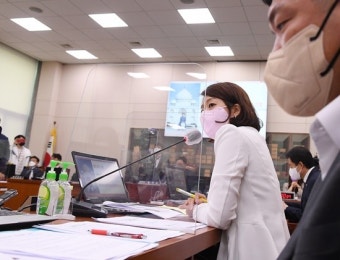 ‘김정숙 여사, 타지마할 방문에 혈세 4억 급조’ 배현진 “문체부 감사해야”