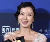 동안 근육 자극하는 노화 예방법 ‘코로 웃기’