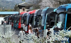 돌아온 관광버스