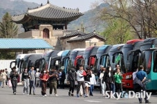 돌아온 관광버스