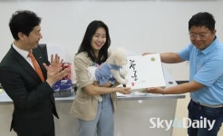 ‘나는 호캉스 즐기고 있을개, 여행 다녀오개’