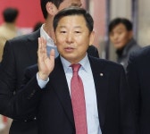 與 이수정 교수 이어 구자룡 변호사도 영입 추진