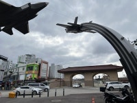 한국 속의 미국… 리틀 이태원 ‘송탄관광특구’