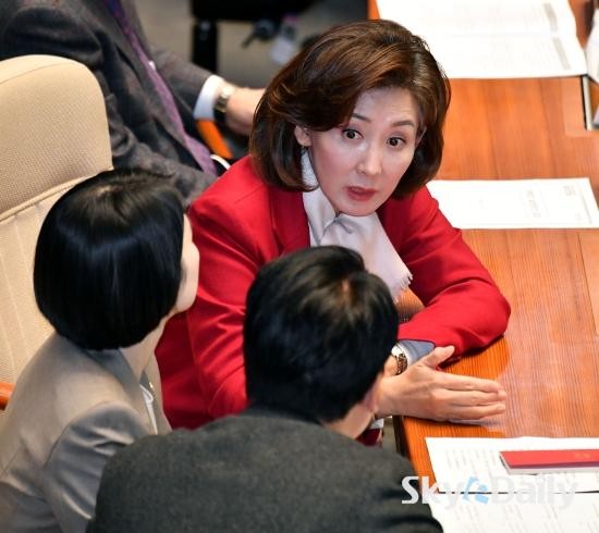 국회, 사상 초유의 예산안 통과…내년도 예산 673조 3000억 원 확정
