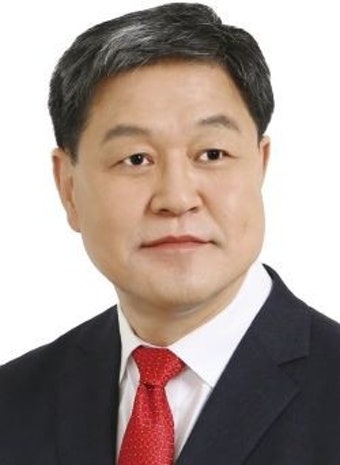 [김성회칼럼] 국민의힘 의원들은 한동훈 보고 각성하고 트럼프 보고 배워라