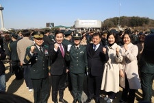 ‘국가방위·자유민주주의 수호’ 81기 육사 임관식 성료