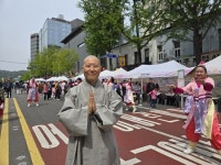 전 세계인 참여 ‘연등회 전통문화 마당’…평화·행복 기원 축제의 장 만들다