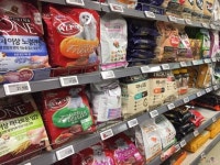 치솟는 사료 가격, 보호자들이 부담스러워하기 시작했다