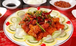 춘천맛집 치엔롱, 중화요리와 이색 데이트코스를 동시에! 실내 아재낚시터 함께 운영 중