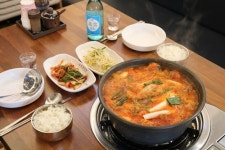 송도맛집 송도칼국수본점, 시원하고 깊은 국물 맛이 어우러진 다양한 칼국수 맛