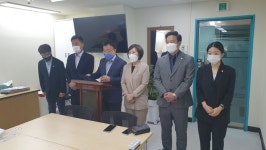 민주당 군포시의원들, 인수위 권한남용 지적하고 입장표명 요구
