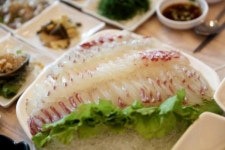 여수 맛집 사계절횟집 보양식 하모샤브샤브와 함께 갓 잡아 올린 활어회 제공