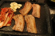 역삼역 맛집 연탄마을 역삼점 맛, 가격, 퀄리티까지 골고루 만족시키는 연탄초벌 구이로 연말 회식장소로 주목