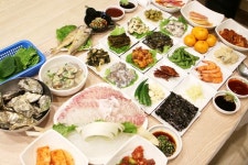 여수 맛집 전국5대횟집 사계절 횟집 겨울철 보양식 하모와 함께 신선한 자연산 활어회 제공