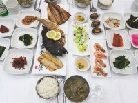 남해 독일마을 맛집 풍운정, 남해의 별미 멸치쌈밥과 생선구이로 인기