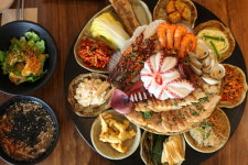일산 맛집 대왕해물문어보쌈 푸짐함에 다양함을 더해