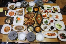 떠나기 좋은 포근한 주말 거제도 맛집 여행 전국5대한정식물레방아한정식