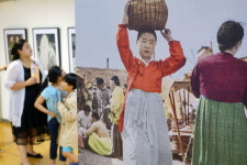 [포토에세이] 여성, 근대의 표상...부산근대역사관에서