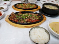 왕가수라청, 대표적인 속초 맛집으로 선정… 방송 이후 사람들 붐벼