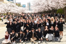 벚꽃이 아름다운 대학 부경대의 벚꽃축제 핑크캠퍼스 열려