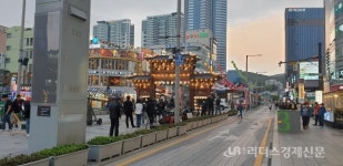 [포토]구남로에 뜬 이민호 보려 몰려든 시민…사회적 거리두기 우려