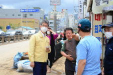 [포토] 이성문 연제구청장, 호우 피해현장 방문