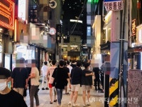숨죽인 부산 서면…새벽 되자 불타는 토요일로