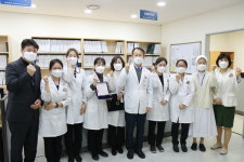 부산병원간호사회, 부산성모병원 감염관리실에 감사패 전달
