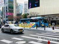 부산형 BRT 완성…롯데백화점 앞 가로변·중앙버스 정류소 일부 혼란