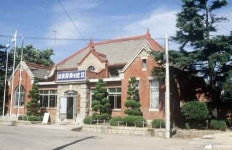 문화재청, 구 군산세관 본관 사적 지정 예고와 칠곡 왜관성당 등 5건 문화재 등록 예고