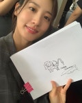 수현이 지난 29일 SNS에 올린 일상 사진이 화제