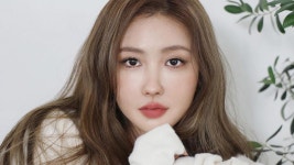 기초부터 메이크업까지 1⃣5⃣분에 할... 이사배, 인스타그램을 통해 근황 공개