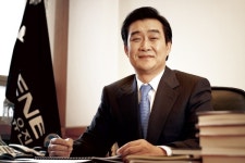 유경선 유진그룹 회장, 業의 전문성 살려 이웃 희망 키운다